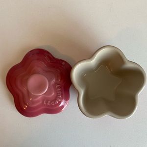 Le Creuset Set of 3 Petite Flower Ramekins in Pink
